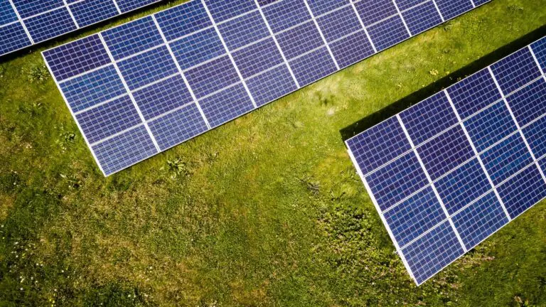 Texas lands $1 billion investment in solar and battery projects