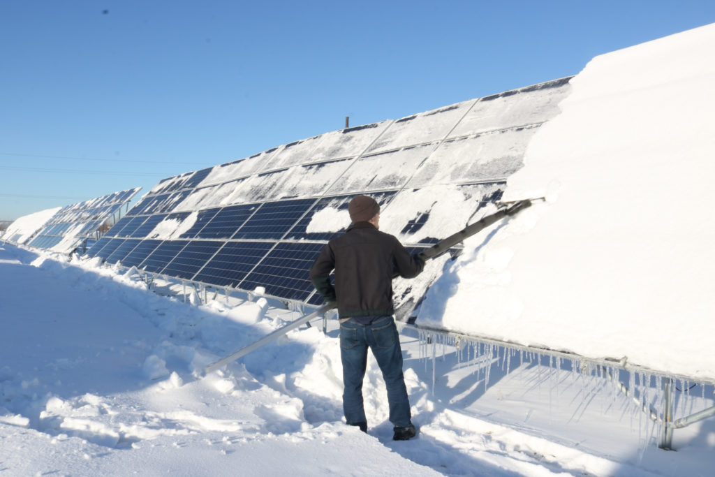 Snow on Solar Panels: Does it Pay to Remove It? - Iconic Energy