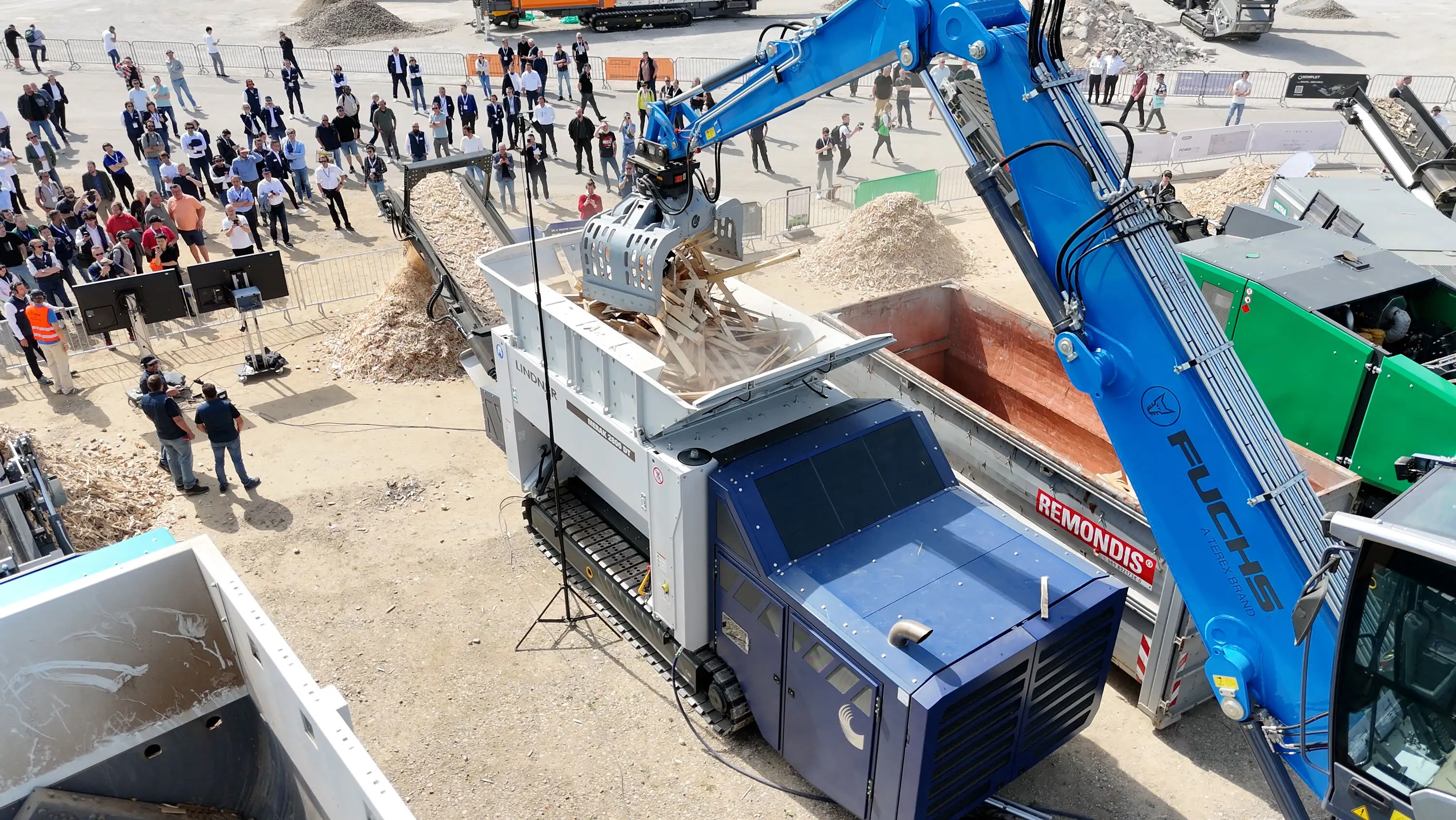 Lindner Merak 2800 DT mobile diesel-powered shredder