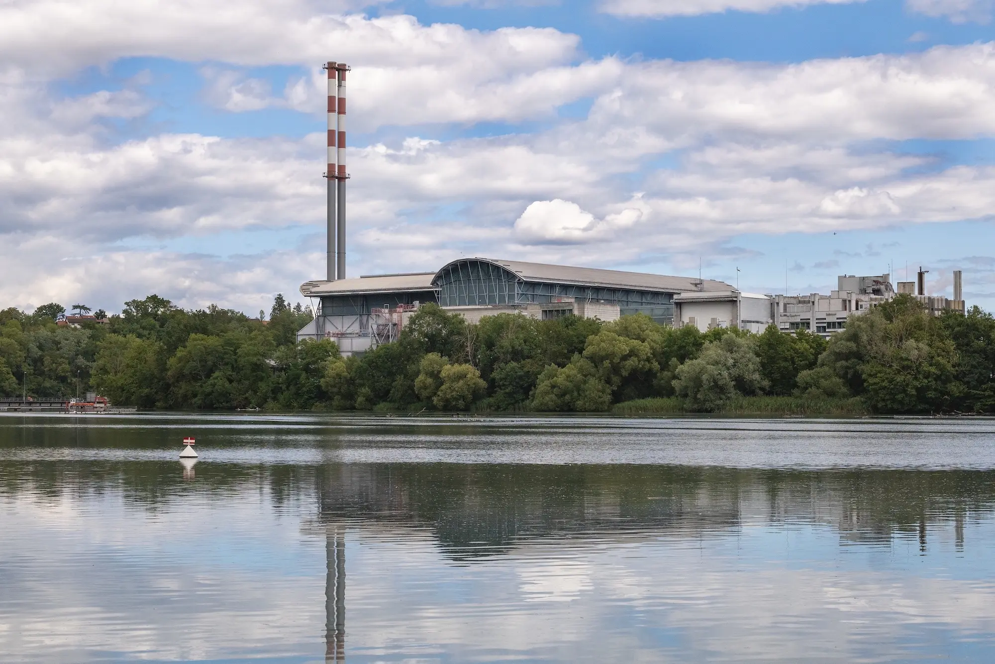 Cheneviers waste-to-energy facility in Aire-la-Ville near Geneva